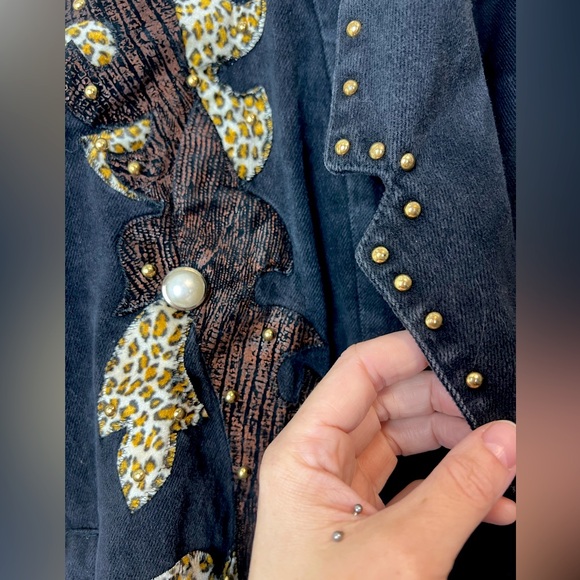 Vintage 80s black velvet jacket with leopard print - Picture 3 of 4